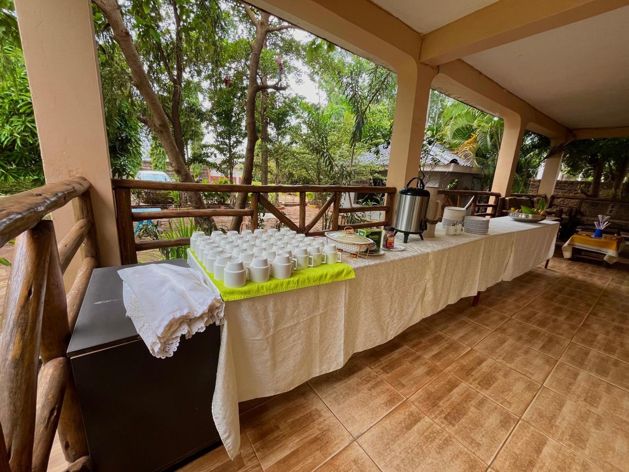 Lavic Country Resort Adjumani מראה חיצוני תמונה